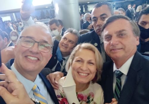 Deputado Aroldo Martins e sua esposa Meri Jane com o presidente Jair Bolsonaro
